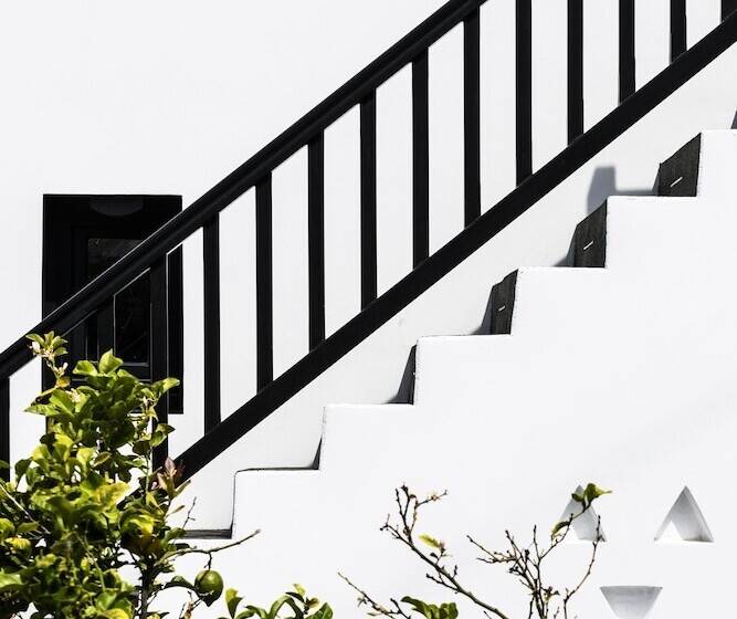 Отель She Mykonos Boutique