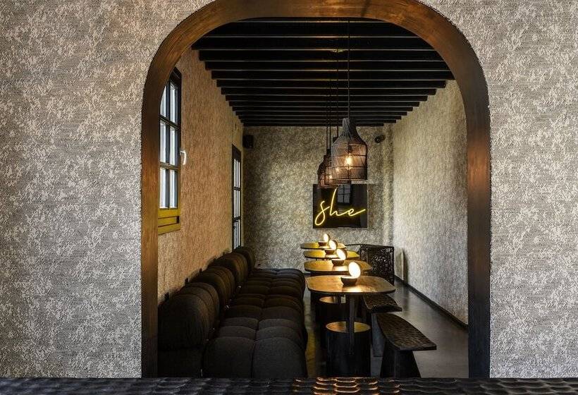 Отель She Mykonos Boutique