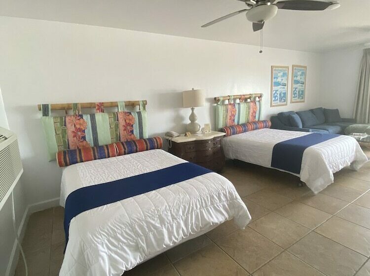 فندق Silver Sands Beach Resort