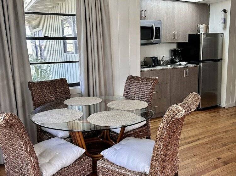 فندق Silver Sands Beach Resort