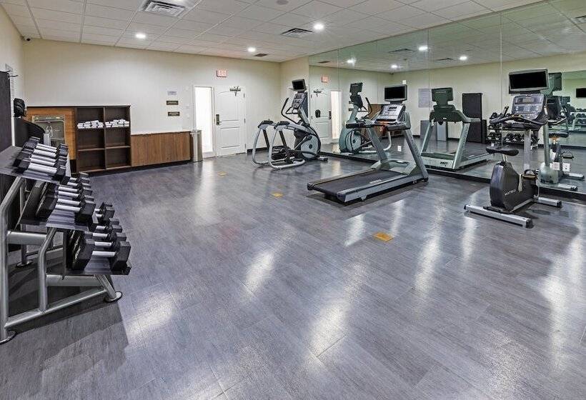 Отель Staybridge Suites Portland, An Ihg