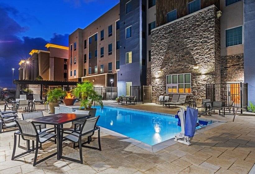 Отель Staybridge Suites Portland, An Ihg