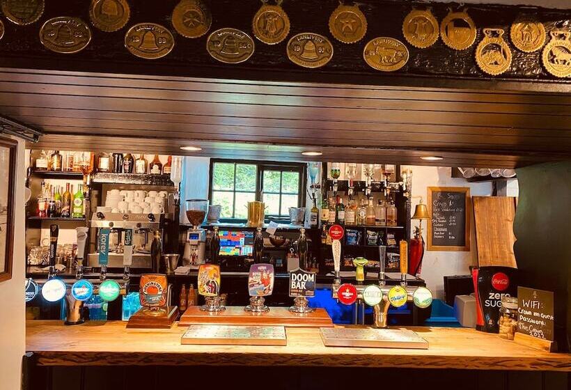 Отель The Crown Inn