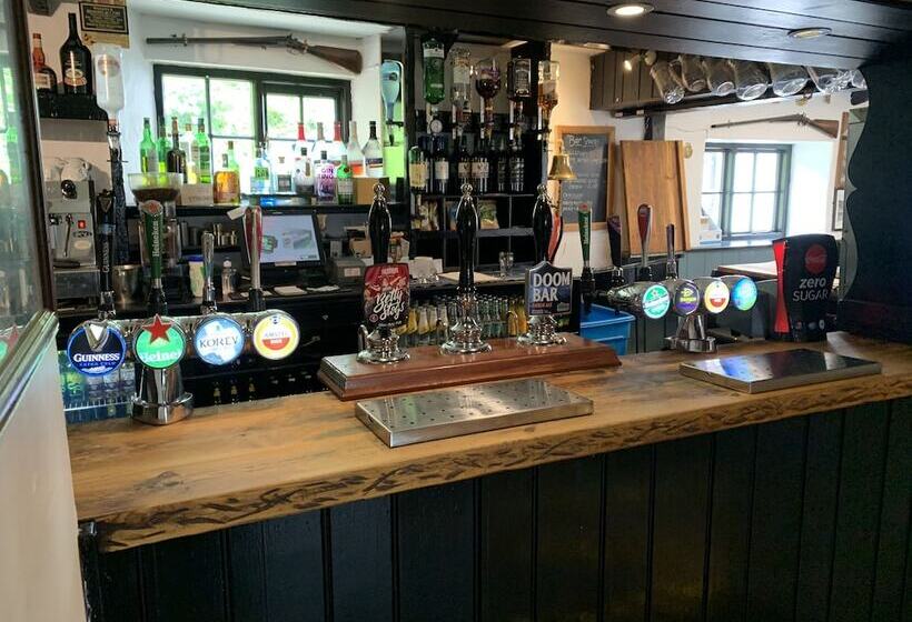 Отель The Crown Inn