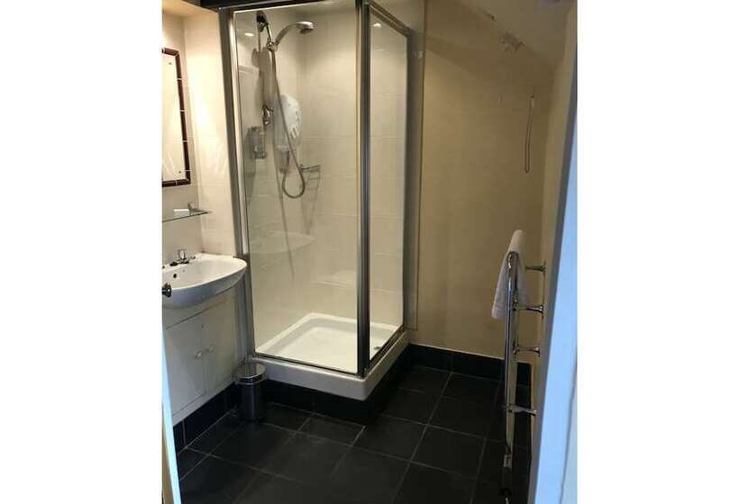 Отель The Crown Inn