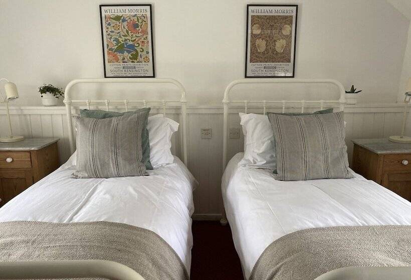 Отель The Crown Inn