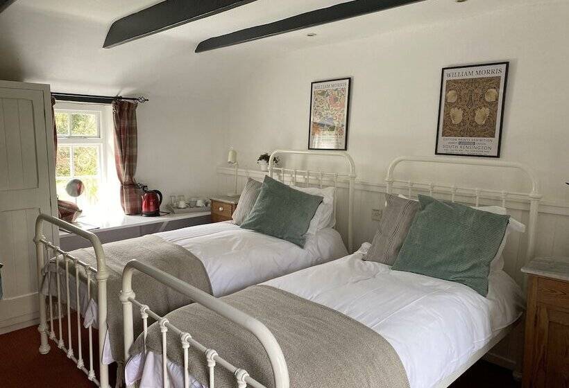 Отель The Crown Inn