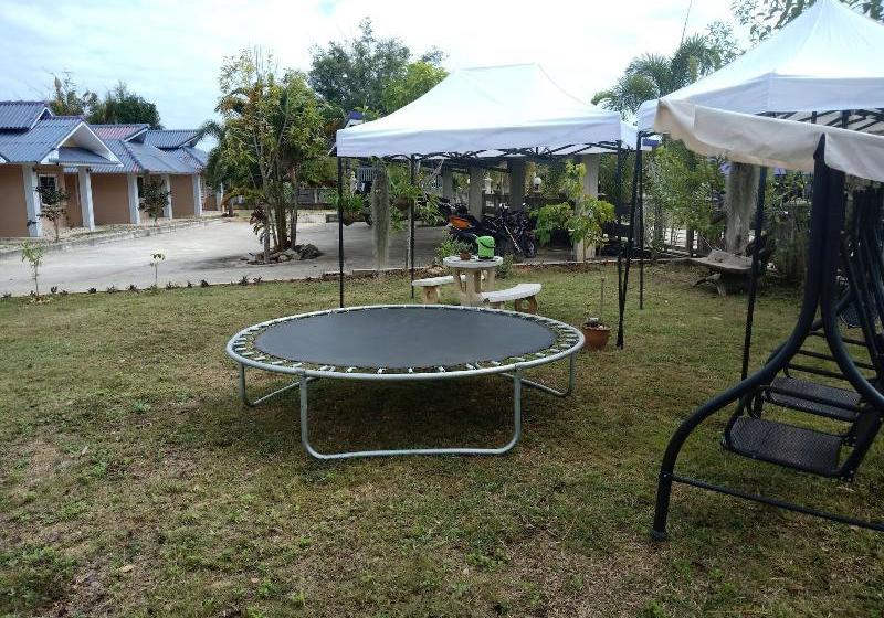 Отель The Private Chiangrai Resort