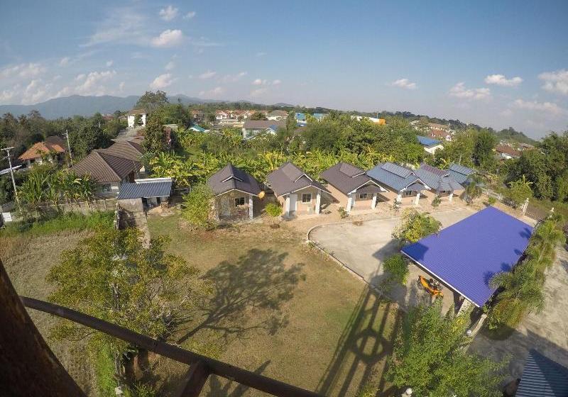 Отель The Private Chiangrai Resort