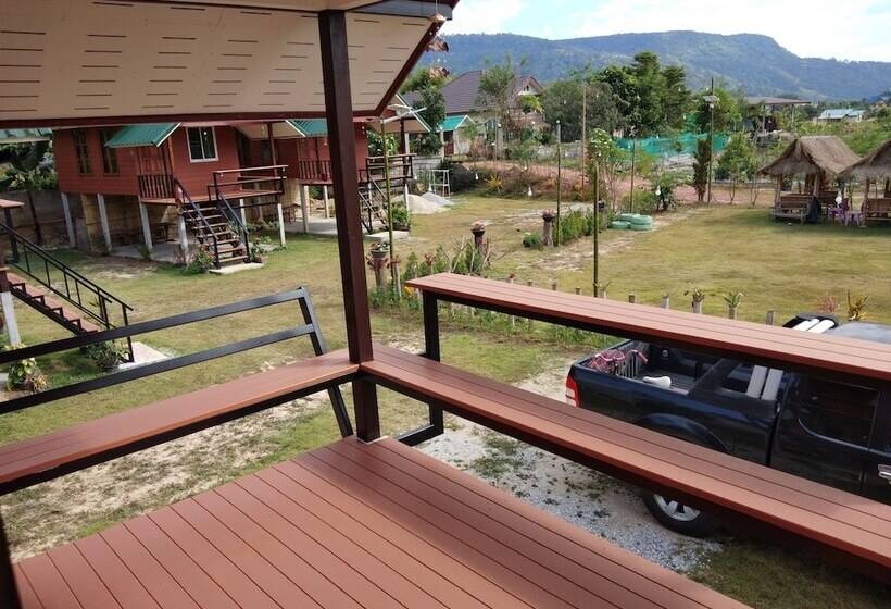 Отель Thong Hug House Resort