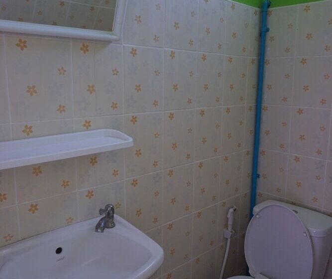 Отель Thong Hug House Resort