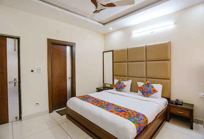 Fabhotel Winter Line Inn