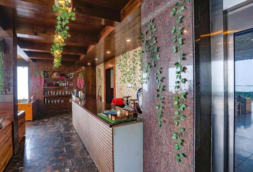 Fabhotel Winter Line Inn