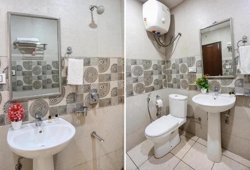 Fabhotel Winter Line Inn