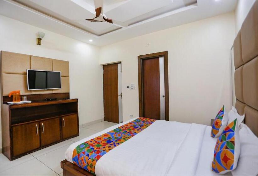 Fabhotel Winter Line Inn