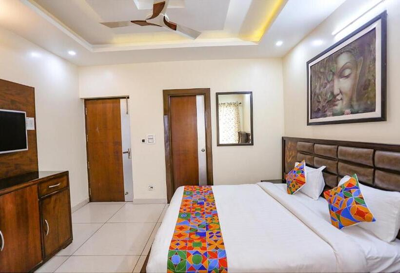 Fabhotel Winter Line Inn