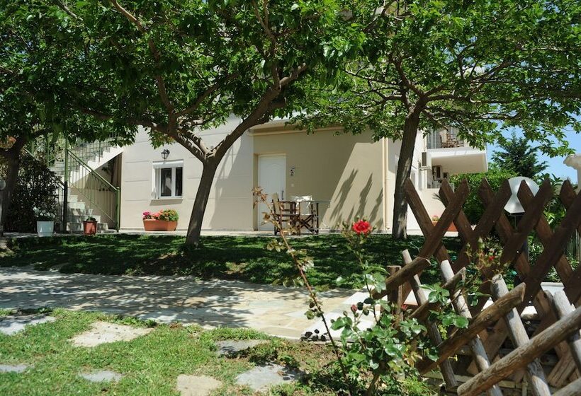 בית מלון כפרי Triantafilia Guesthouse