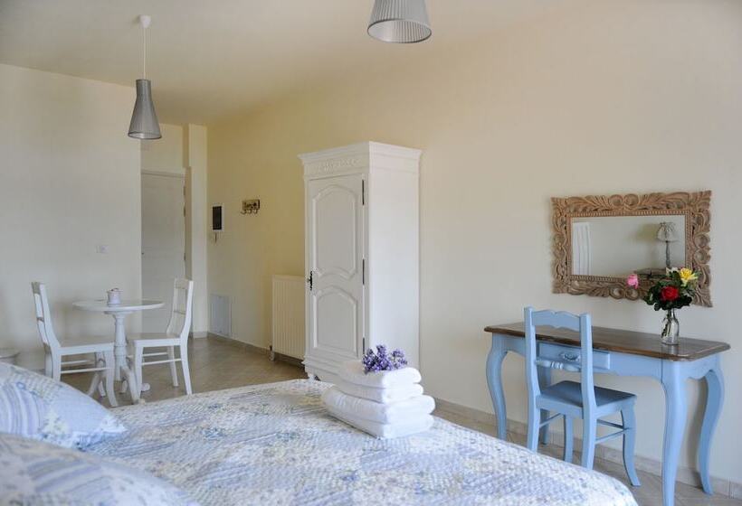 בית מלון כפרי Triantafilia Guesthouse