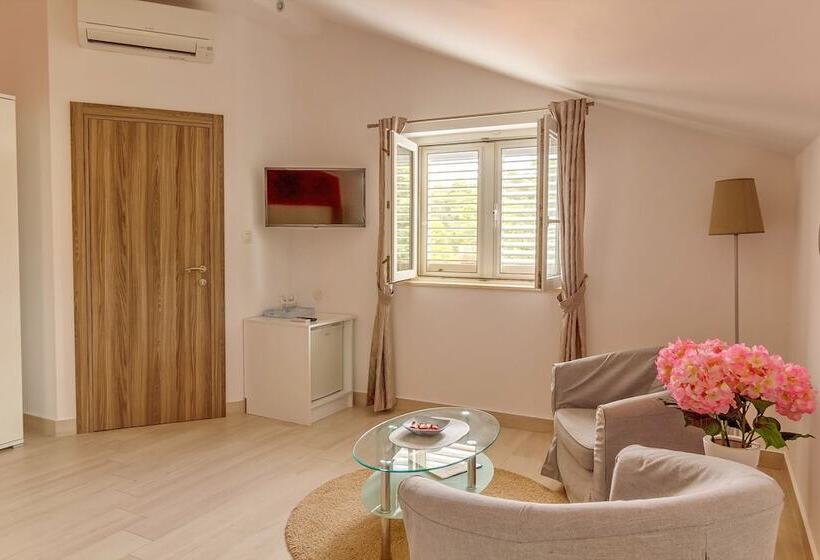 בית מלון כפרי Villa Mirosa