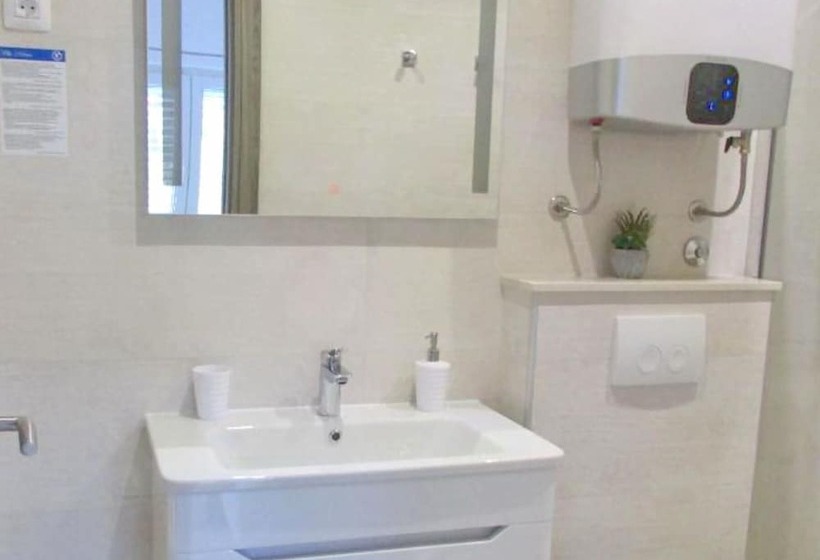 בית מלון כפרי Villa Mirosa