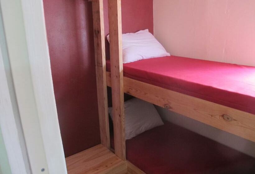 酒店 Waterfall Hostel