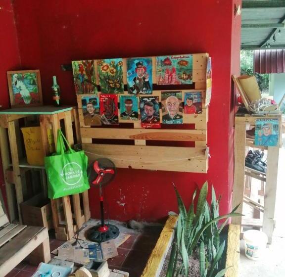 酒店 Waterfall Hostel