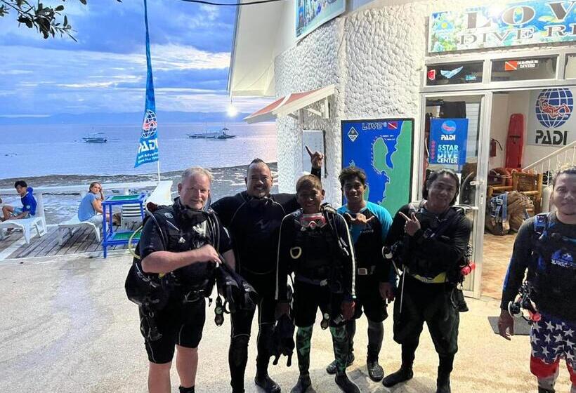 Love's Beach & Dive Resort