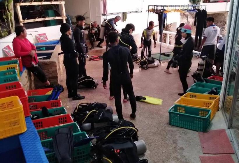 Love's Beach & Dive Resort