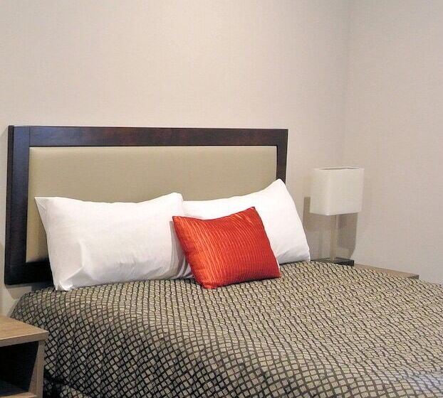 Oxford Village Motels