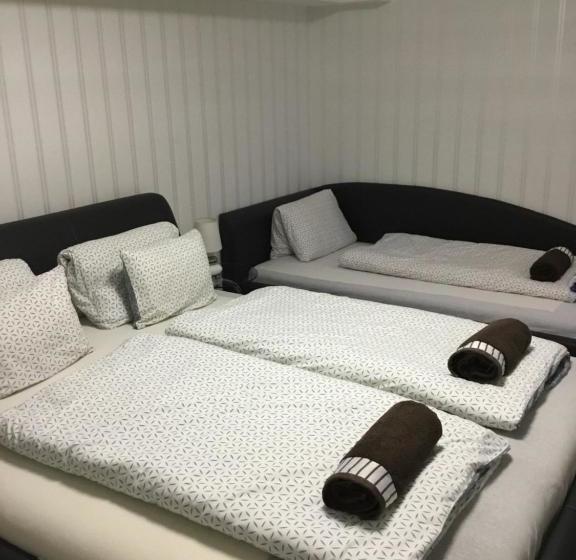 پانسیون Varkerulet Apartman