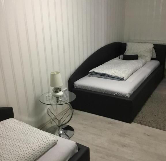 پانسیون Varkerulet Apartman