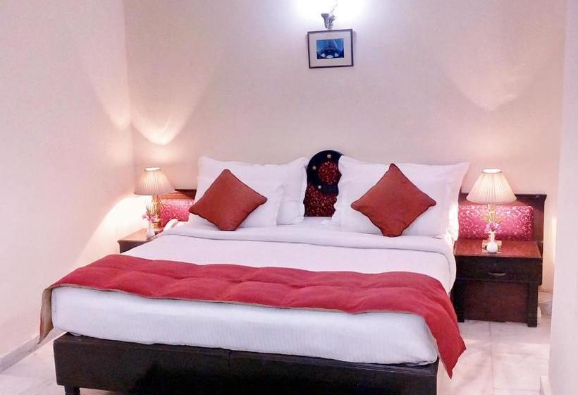 Курорт The Fort Ramgarh