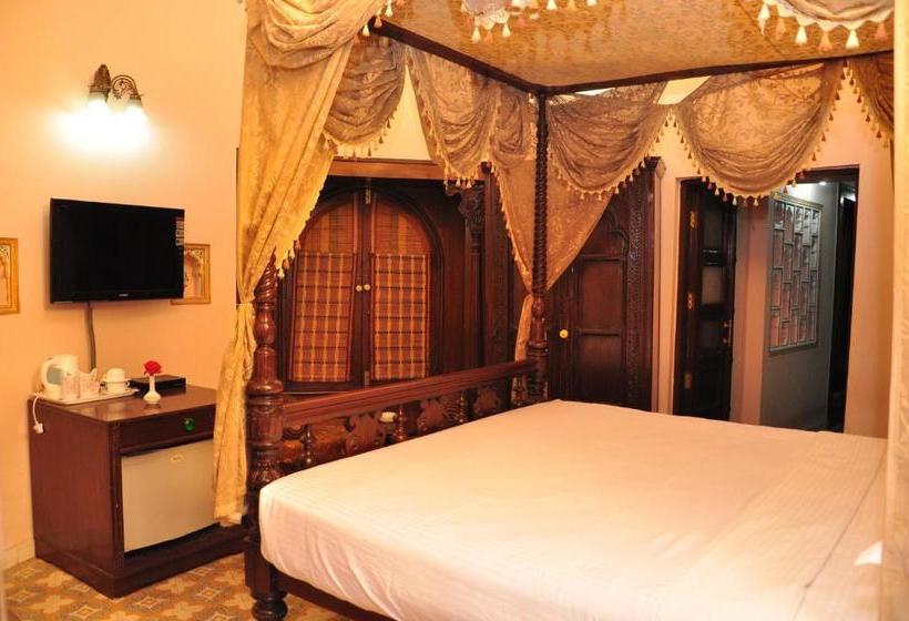 Курорт The Fort Ramgarh