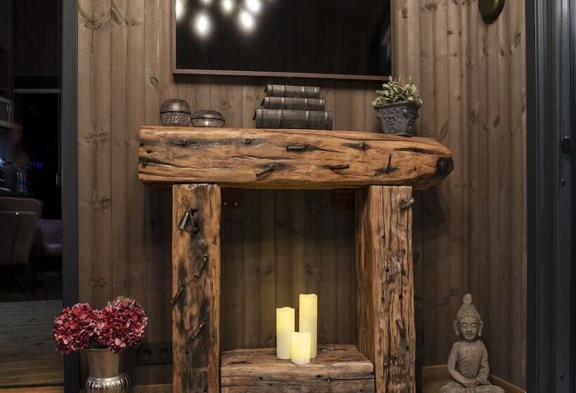 Seljalandsfoss Horizons