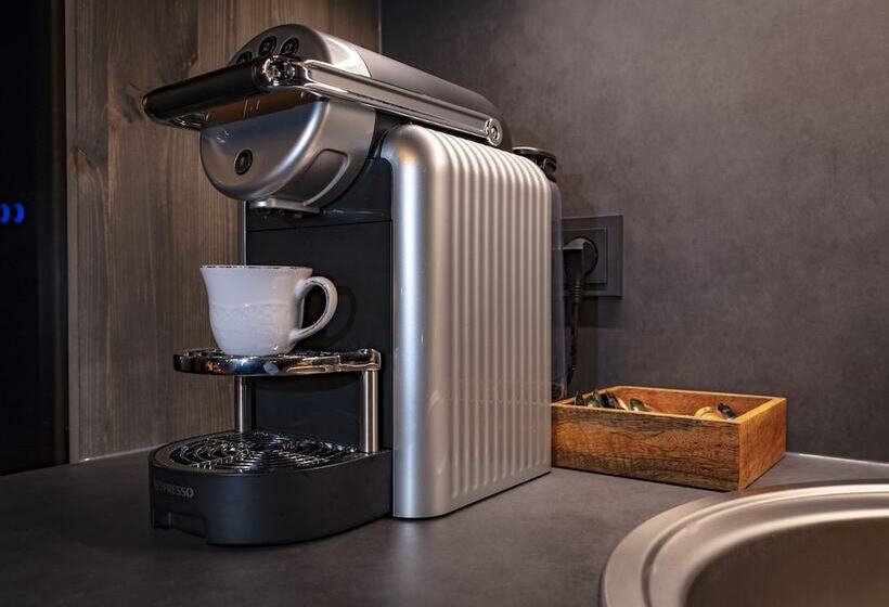 Seljalandsfoss Horizons