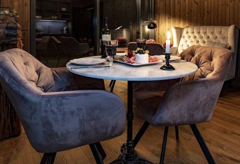 Seljalandsfoss Horizons