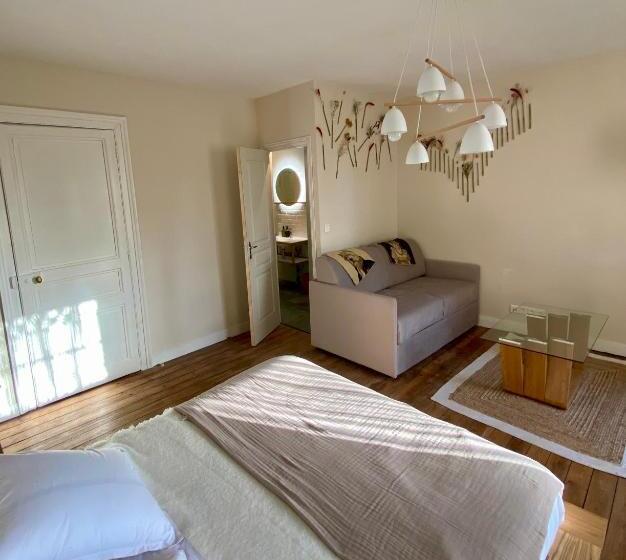 Bed and Breakfast Aux Jolies Sources