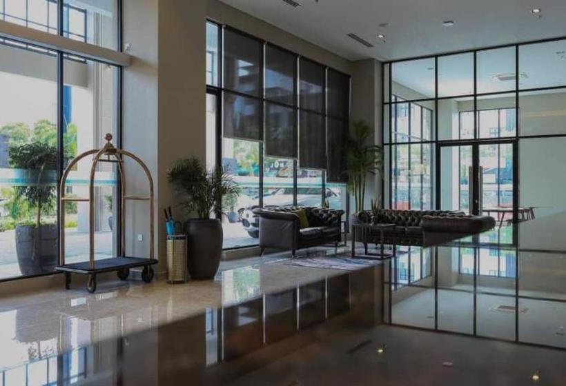 فندق D Elegance Grand Bandar Seri Alam