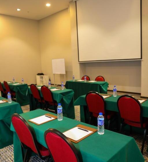 فندق D Elegance Grand Bandar Seri Alam