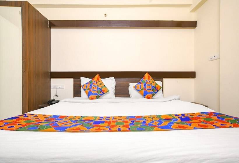 ホテル Fabexpress Golden Villa