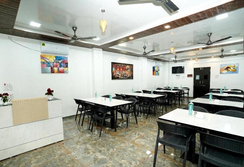 호텔 Fintastic Beach Resort