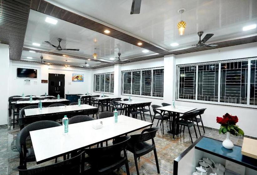 בית מלון כפרי Fintastic Beach Resort