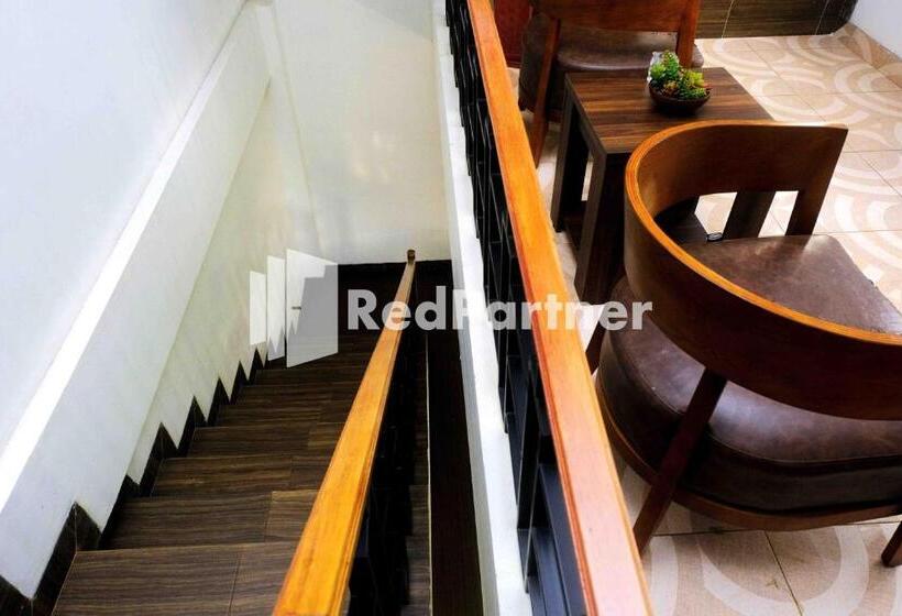 酒店 Guest House Bibong Makassar Mitra Reddoorz