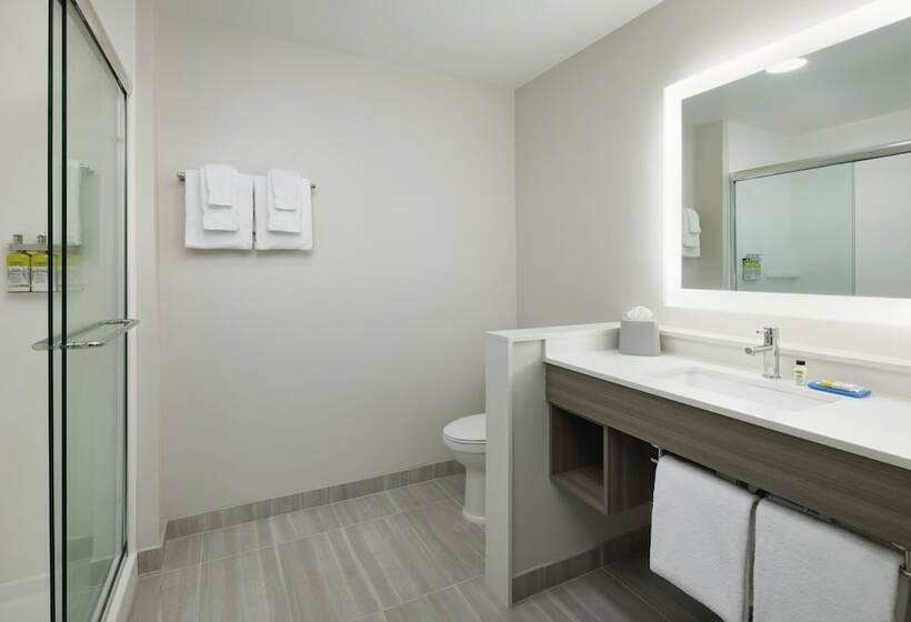 فندق Holiday Inn Express & Suites Gulf Breeze   Pensacola Area, An Ihg