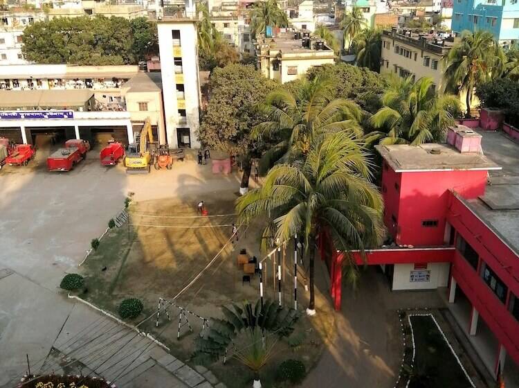 هتل Hoque Tower International