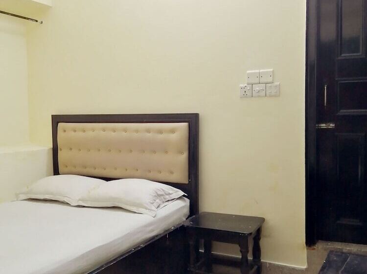 هتل Hoque Tower International