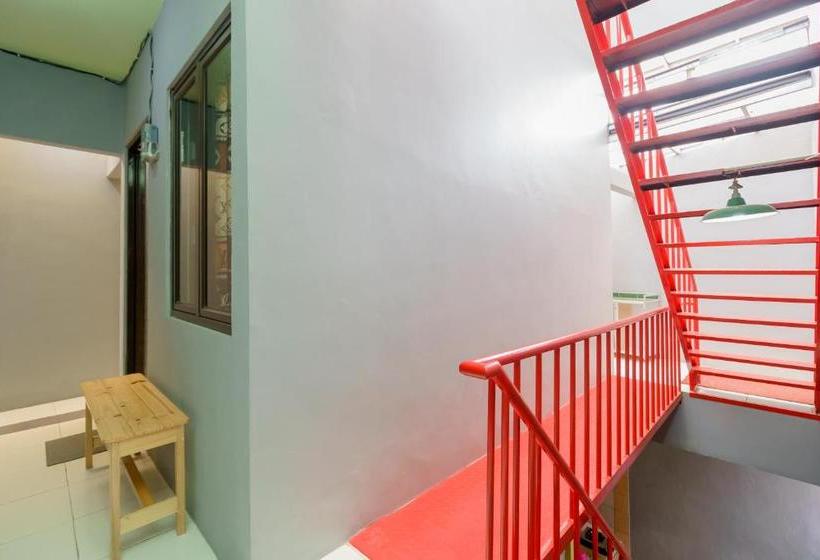 Отель Koolkost @ Limo Depok (minimum Stay 6 Days)