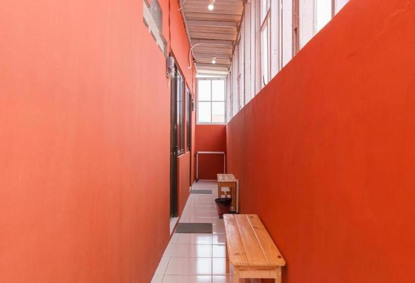 Отель Koolkost @ Limo Depok (minimum Stay 6 Days)