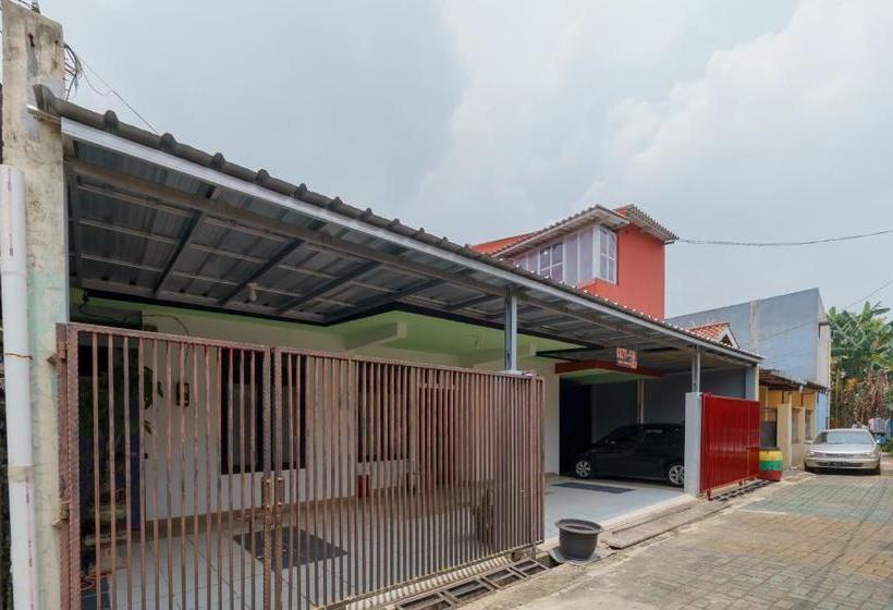 Отель Koolkost @ Limo Depok (minimum Stay 6 Days)