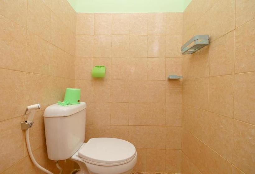 Отель Koolkost @ Limo Depok (minimum Stay 6 Days)